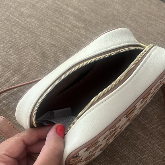 Loungefly Disney Winnie The Pooh Chibi Crossbody Bag Purse - Picture 5 of 6